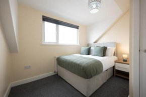 Charming 2-Bedroom Townhouse in Wallasey